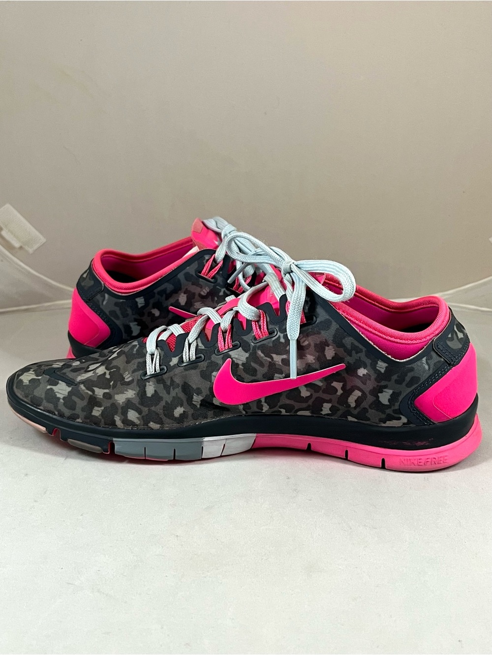 Nike Free TR Connect 2 Training Shoes Gray Leopard & Pink Size 7.5 - Picture 6 of 8
